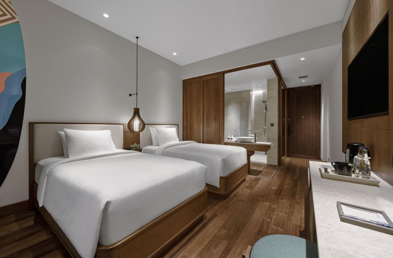 Holiday Inn Resort Bali Canggu By Ihg Bagian luar foto