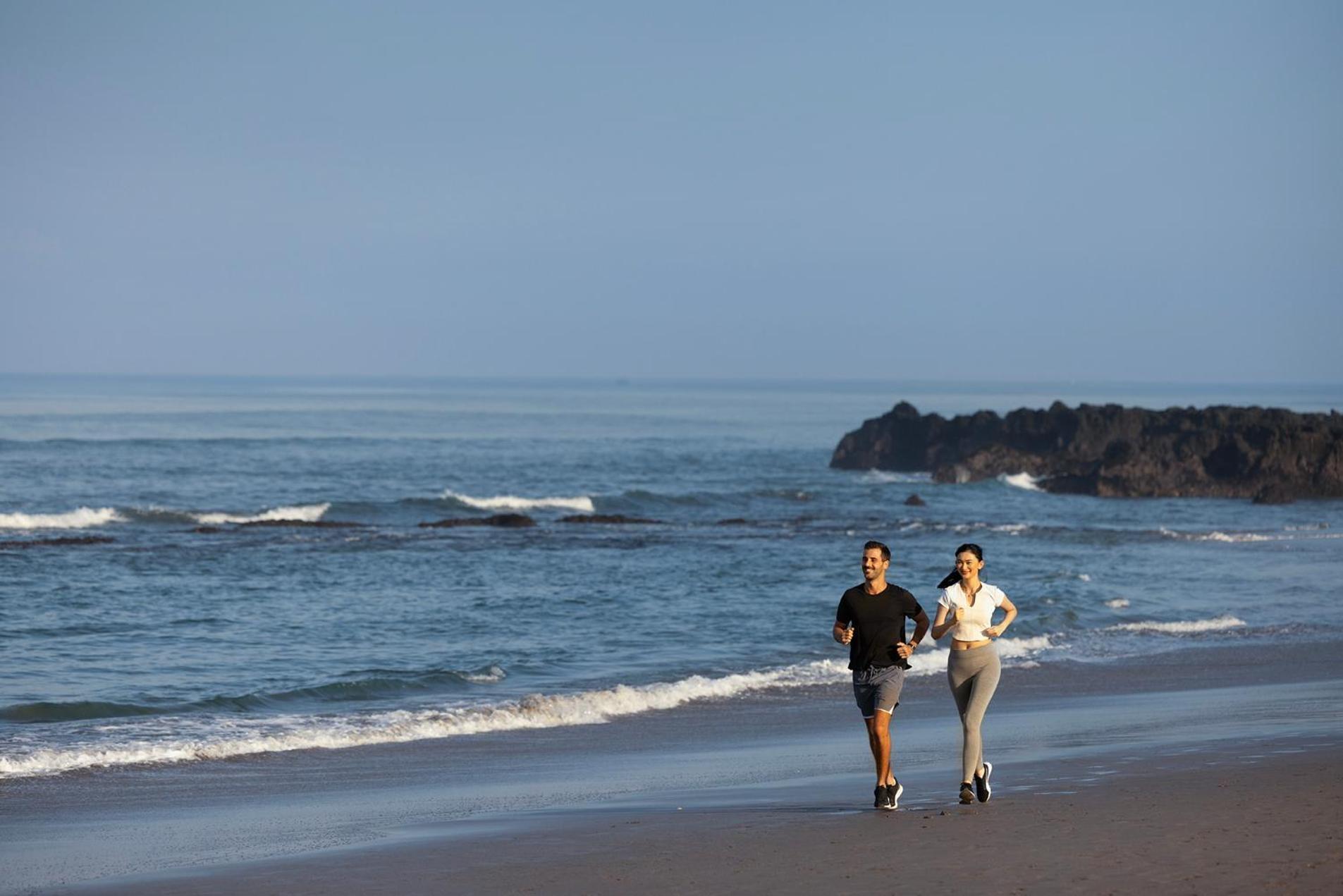 Holiday Inn Resort Bali Canggu By Ihg Bagian luar foto