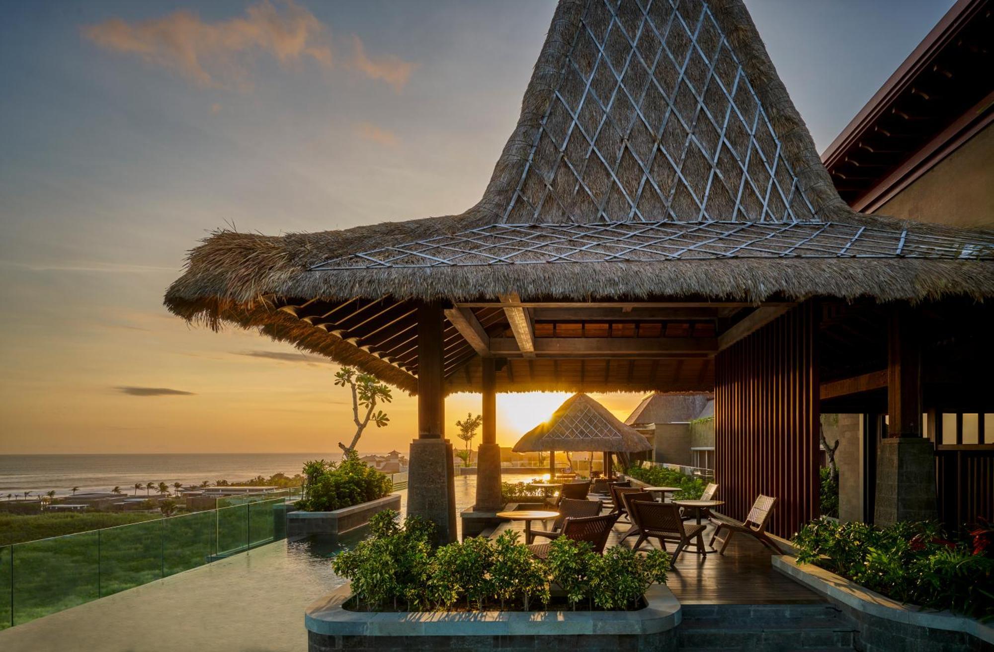 Holiday Inn Resort Bali Canggu By Ihg Bagian luar foto