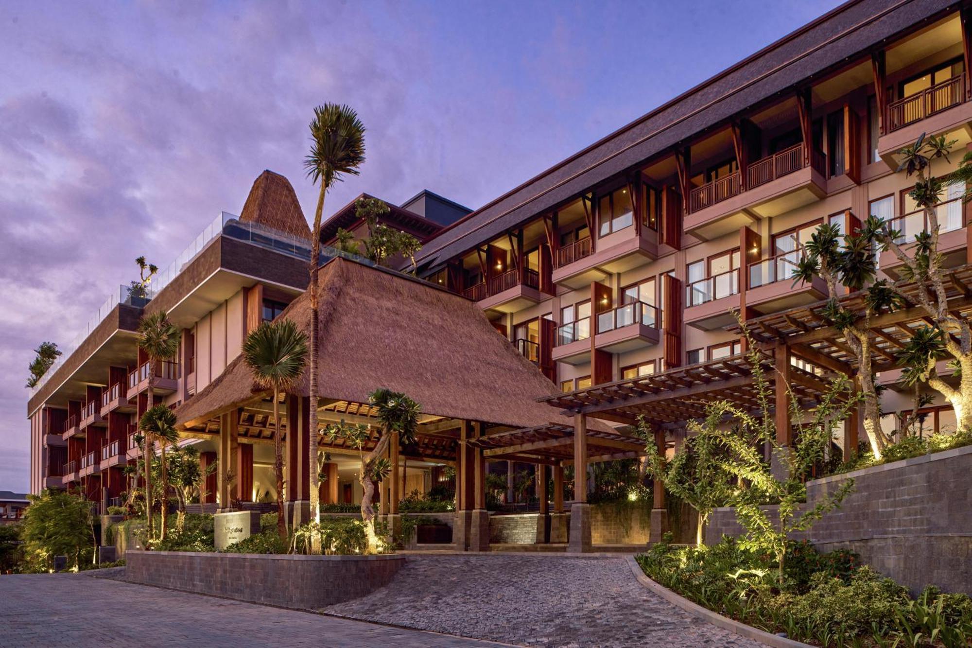 Holiday Inn Resort Bali Canggu By Ihg Bagian luar foto